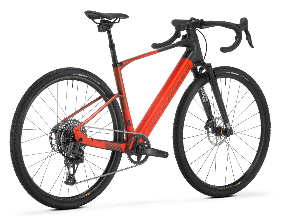 Mondraker Dusty RR – hintere Schrägansicht mit sichtbar integriertem Antriebssystem.
